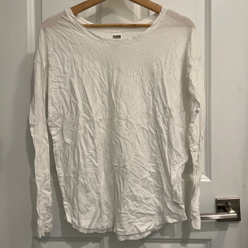 VS PINK LIGHTWEIGHT WHITE LONG SLEEVE SCOOP NECK SLEEP TEE
